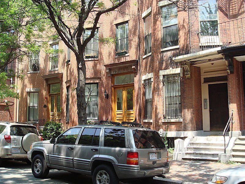 2nd image of 45 Milford St