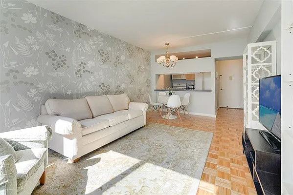 Sold by Level Group | media 2