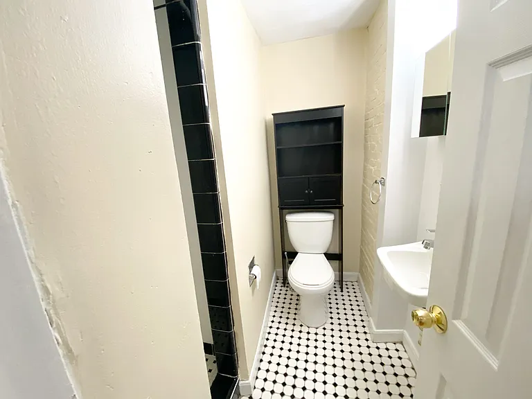 157 Endicott St — Photo 10