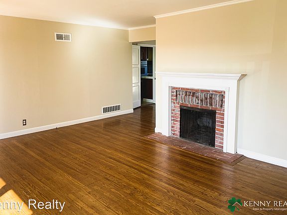 5th image of 402 Hazelwood Dr