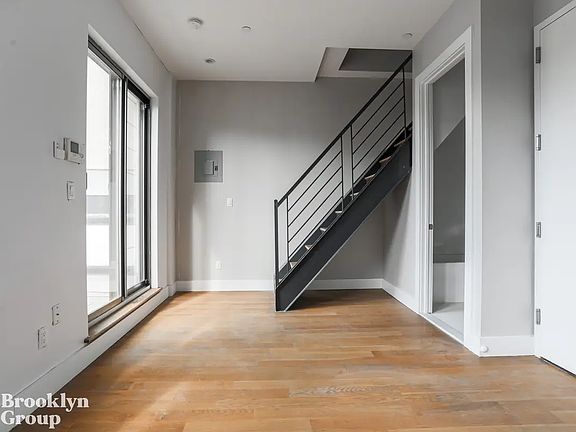 4th image of 66 Pulaski St APT 6