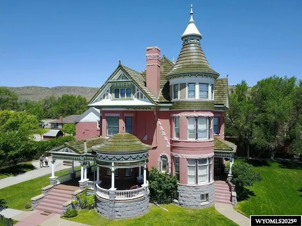 607 W Maple St, Rawlins, WY 82301