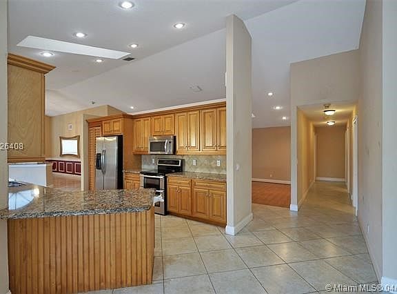 5th image of 8533 NW 51st Pl