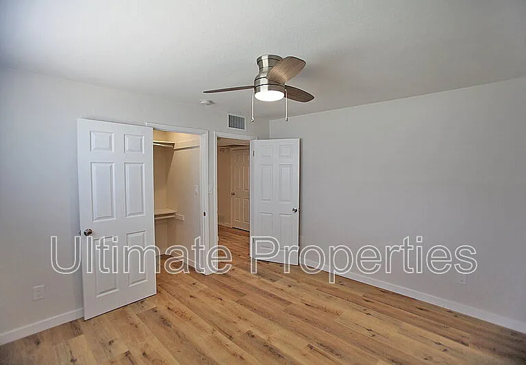 4129 E Bluefield Ave — Photo 18