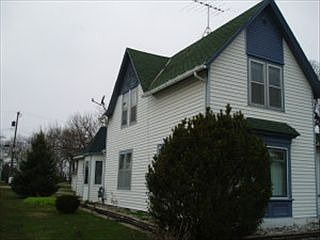 2nd image of 422 Langer Ave S