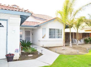 5517 Glacier Ct, Bakersfield, CA 93313