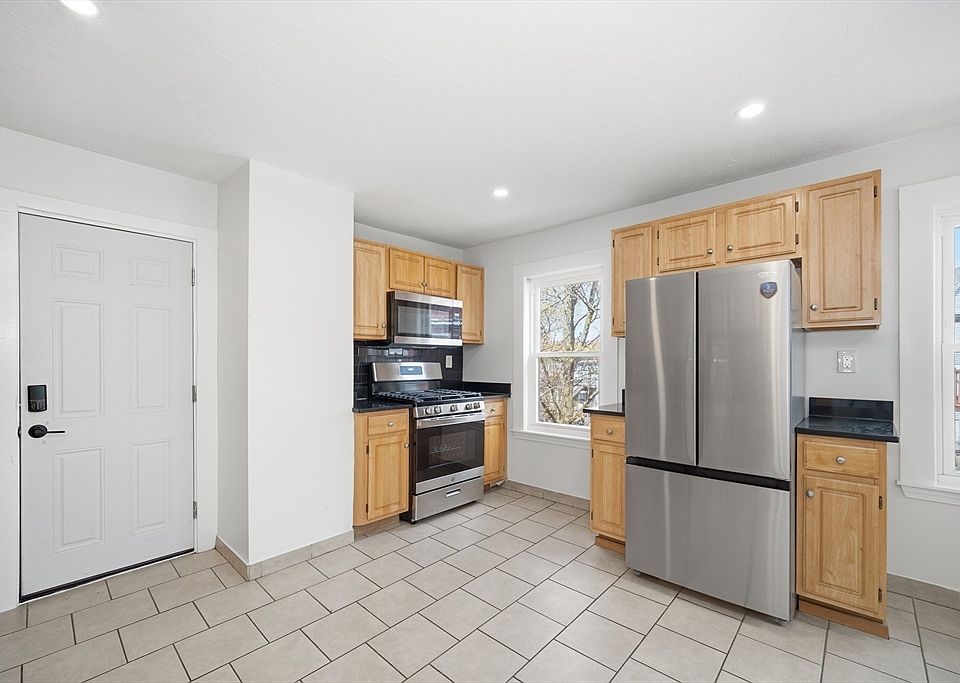 1st image of 117 Quincy St #2