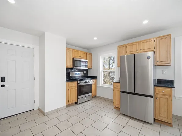 117 Quincy St #2, Quincy, MA 02169