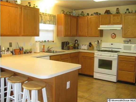 2nd image of 83 Dolphin Cir E