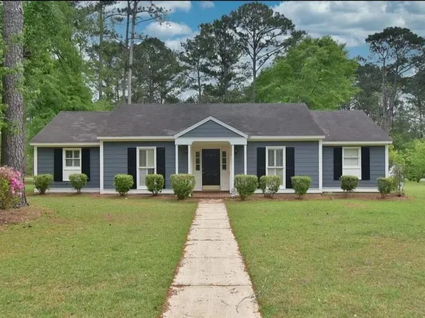 1718 Whisperwood St, Albany, GA 31721