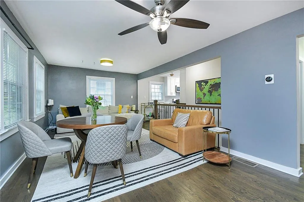 3 bed, 2.0 bath, 1275 sqft, $2,300 — Photo 2