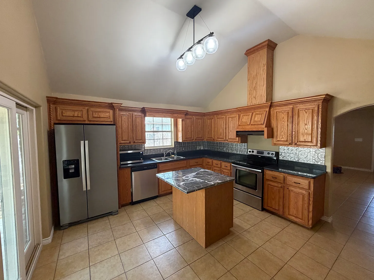 408 Lemonwood Dr — Photo 3