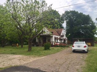 416 E Yeagua St, Groesbeck, TX 76642