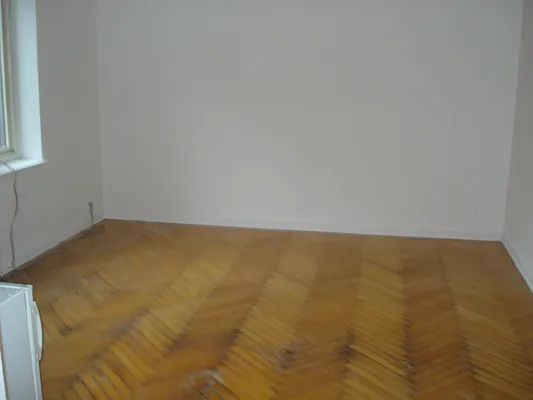 Rented by Andrea Lutsky, LREB | media 9