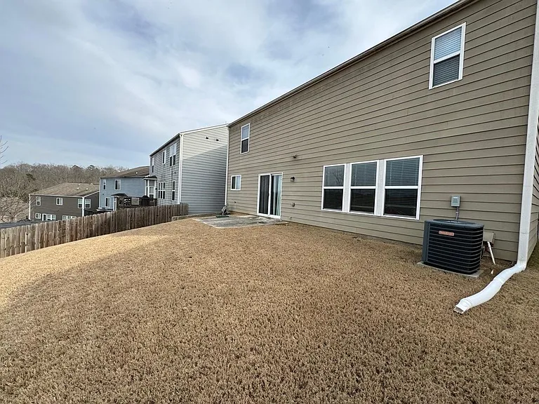 1620 Shire Village Dr — Photo 4