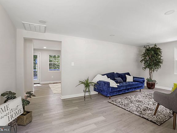 3rd image of 6808 Fawn Cir