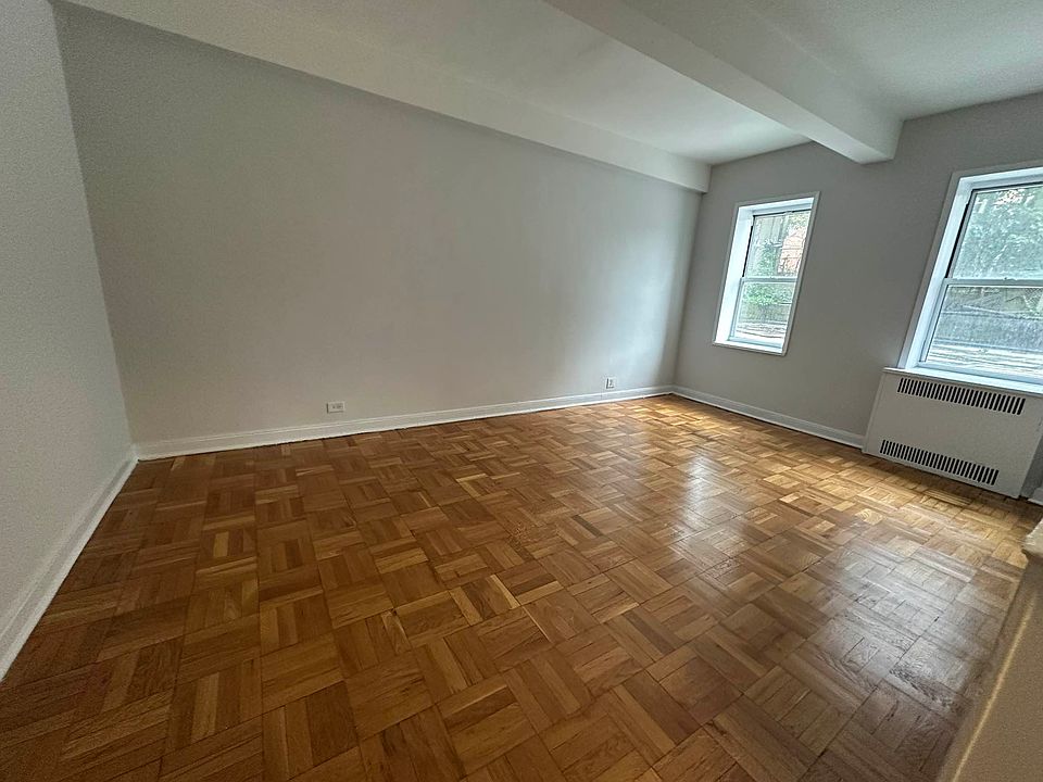 2nd image of 1279 Morris Ave APT C