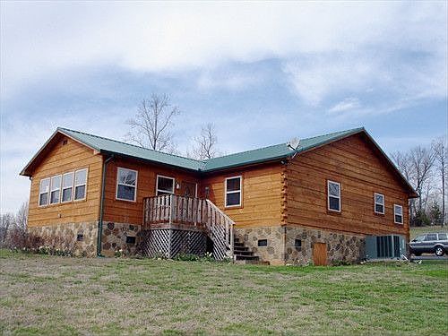 2nd image of 138 Ridge View Cir