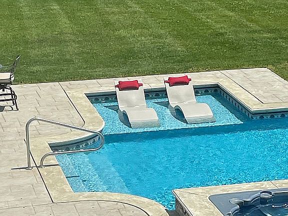 4th image of 1911 Charlton Cir