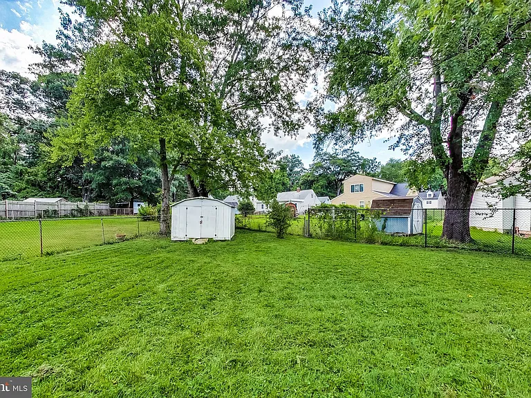 6641 Barrett Rd — Photo 41