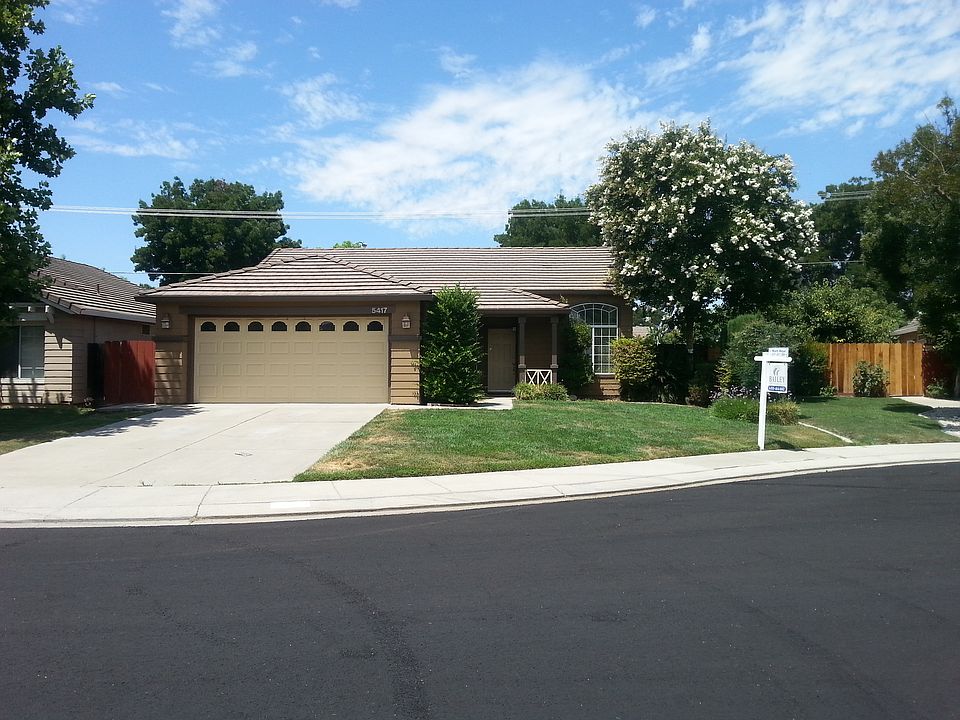 Great curb appeal!