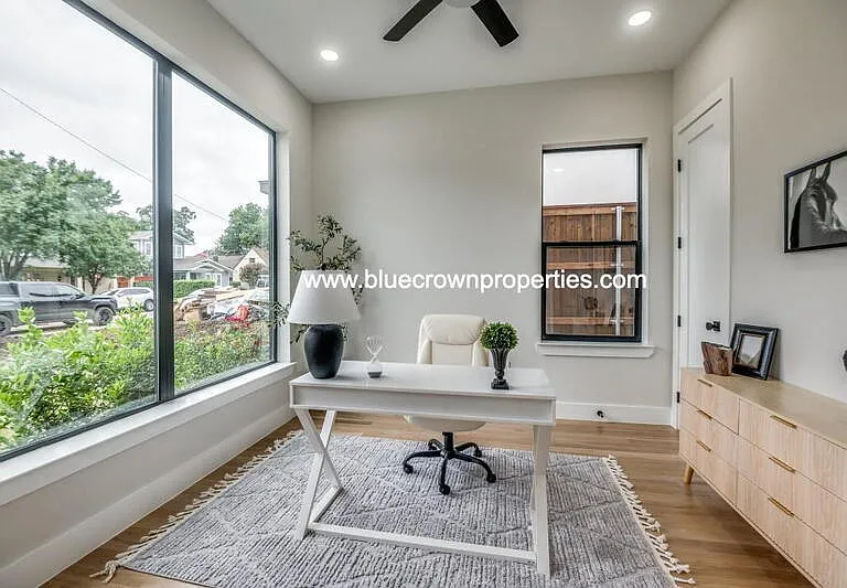 2018 Euclid Ave — Photo 3