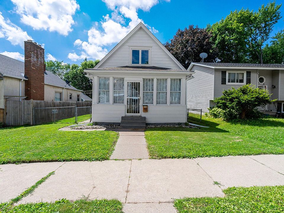 1st image of 1036 Geranium Ave E