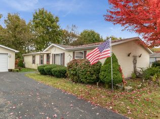 22601 S Woodside Dr, Channahon, IL 60410