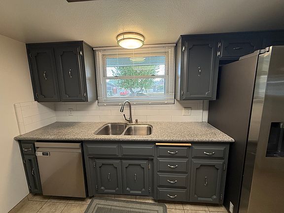 5th image of 536 E Mesa Ave