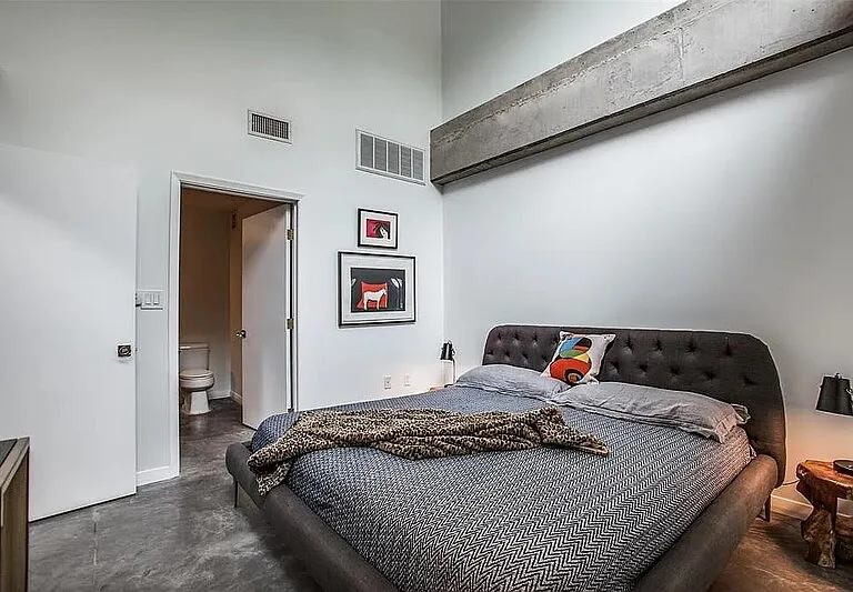 1001 Belleview St #103 — Photo 10