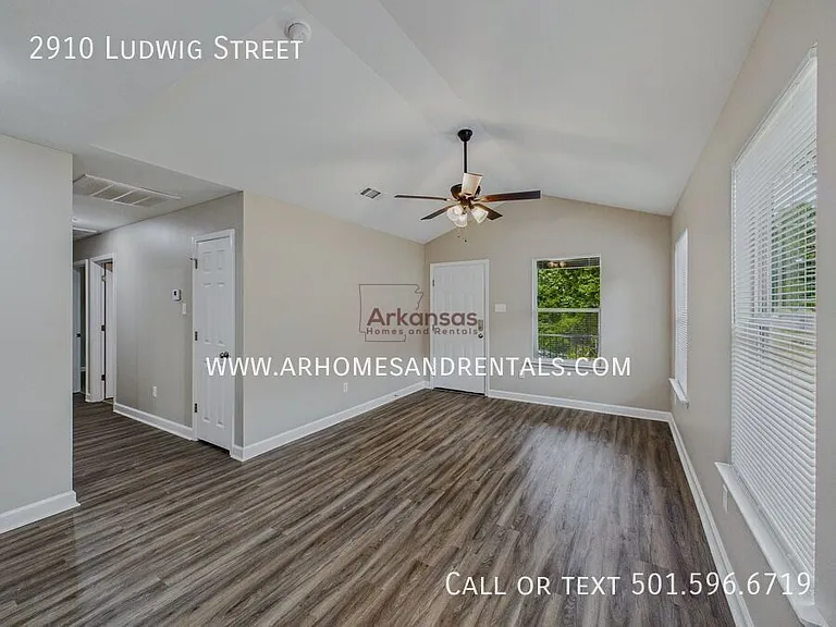 2910 Ludwig St — Photo 2