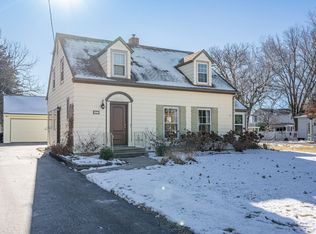 171 Grove Ave, Hampshire, IL