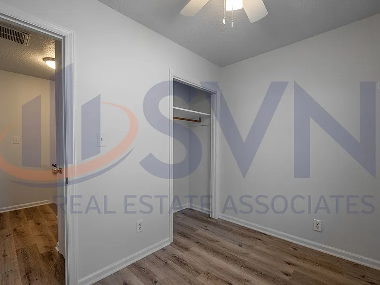 407 S Merritt Mill Rd — Photo 6