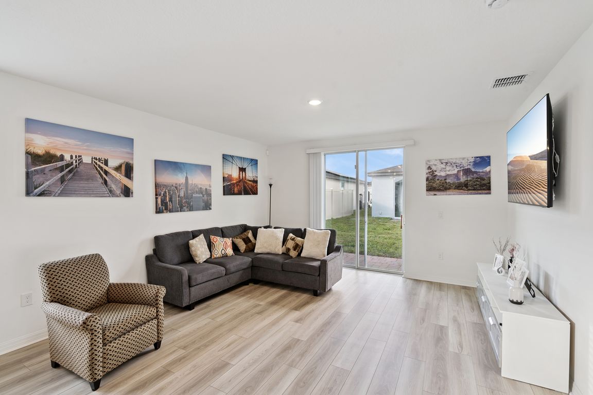 next background image