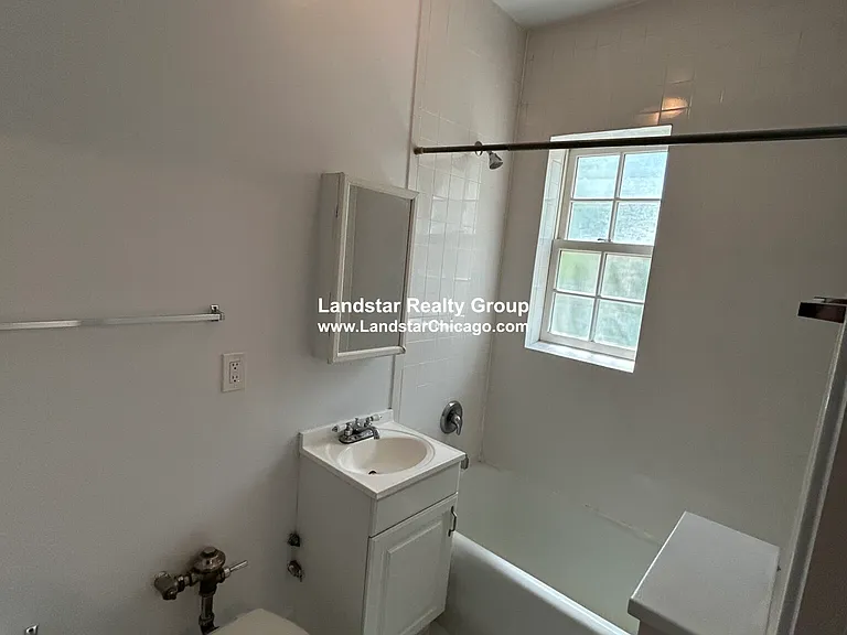1111 Lake St #2 — Photo 7