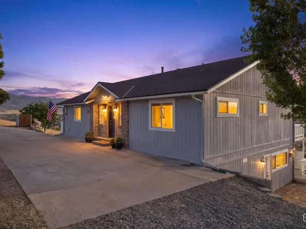 19805 Dovetail Ct, Tehachapi, CA 93561