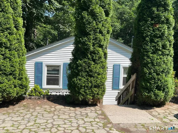 91 White Road, Ellington, CT 06029