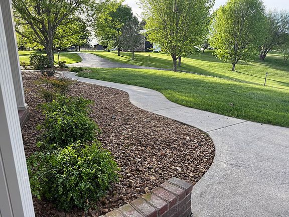 3rd image of 258 Park Ln