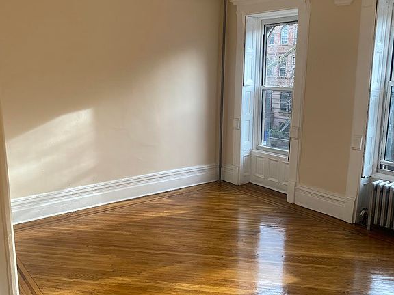 5th image of 377 Park Pl #2