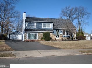 1027 Catalpa Rd, Warminster, PA 18974