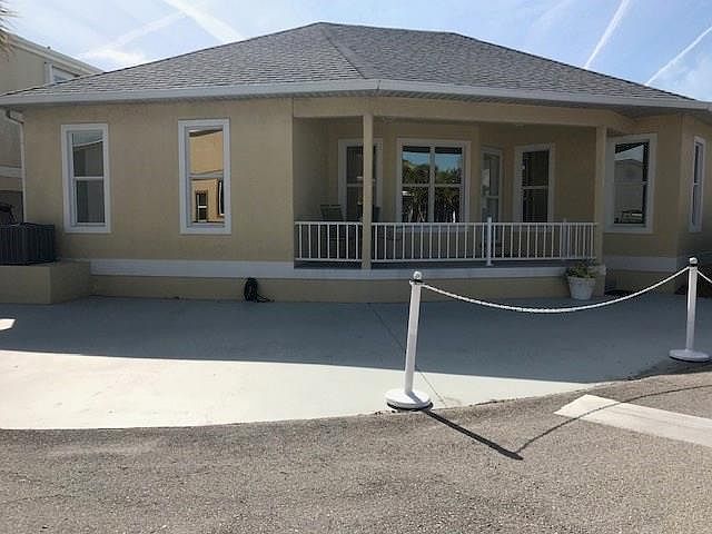 1st image of 435 Nettles Blvd