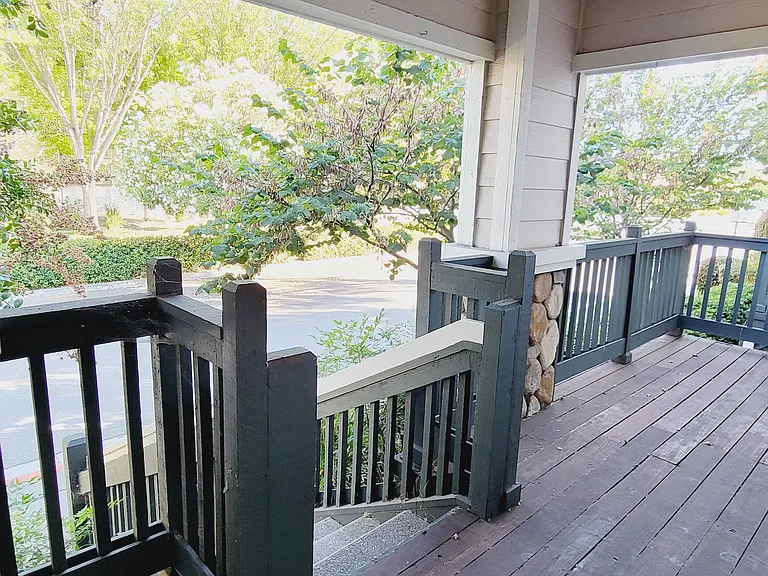 1102 Brooks Range Lndg — Photo 3