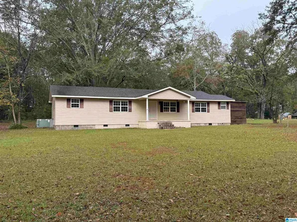 2049 S Scottsville Rd, Centreville, AL 35042