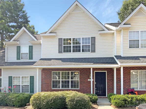 1788 Forest Side Ln, Charlotte, NC 28213