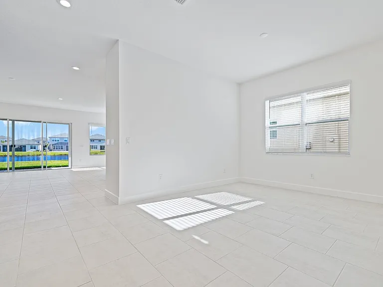 32754 Tree Of Life Ave — Photo 10