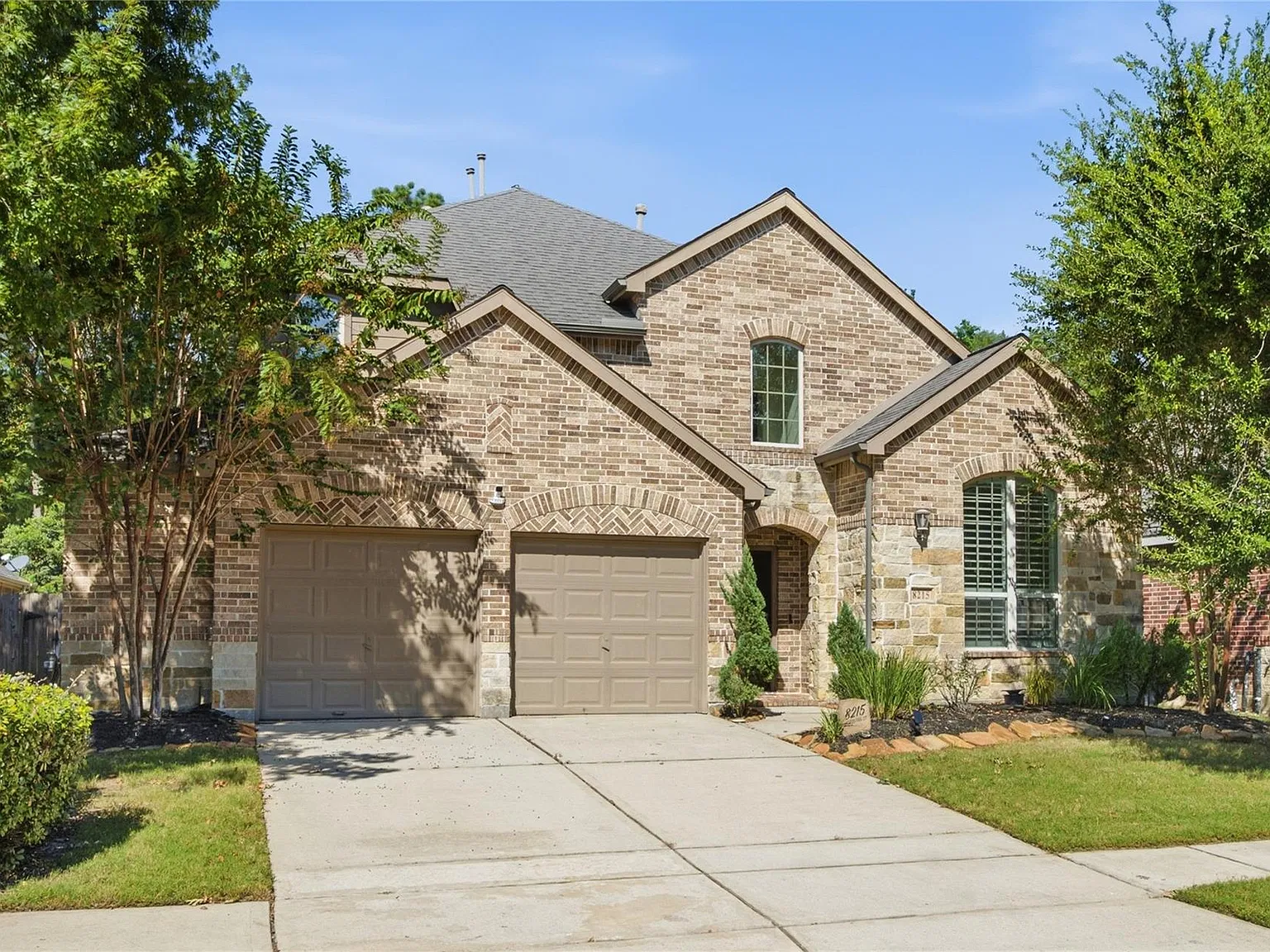 4 bed, 3.5 bath, 3685 sqft, $3,600 — Photo 2