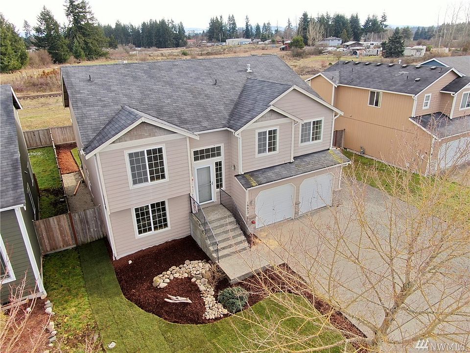 1st image of 16652 Rainier View Dr SE