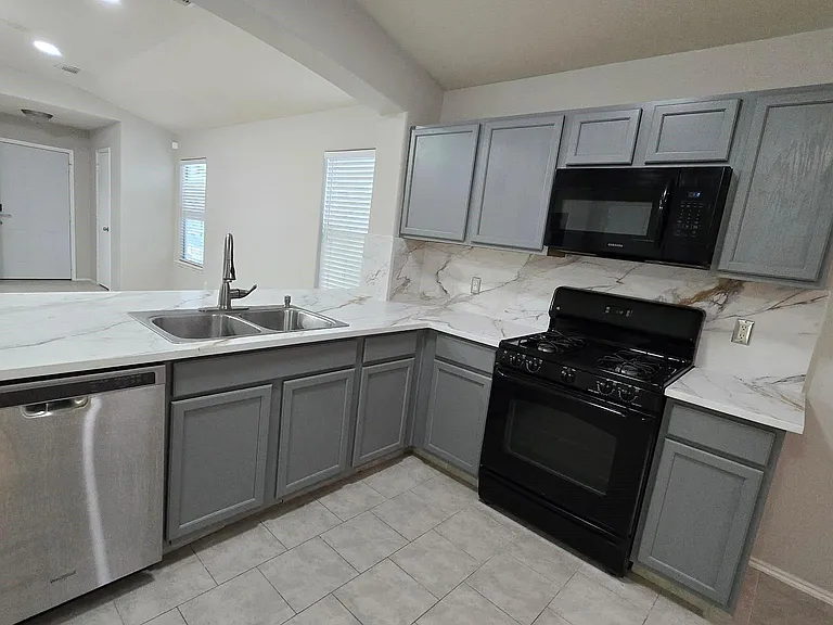 21530 N Boundary Peak Way — Photo 2