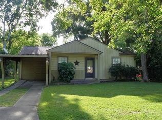 1208 N Rock Is, Angleton, TX 77515