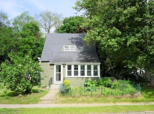 137 Maple St, Grass Lake, MI 49240